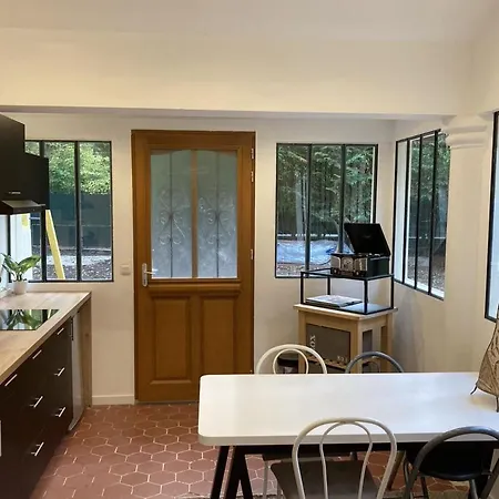 Maisonette Dans Un Domaine Boise Ferienhaus *